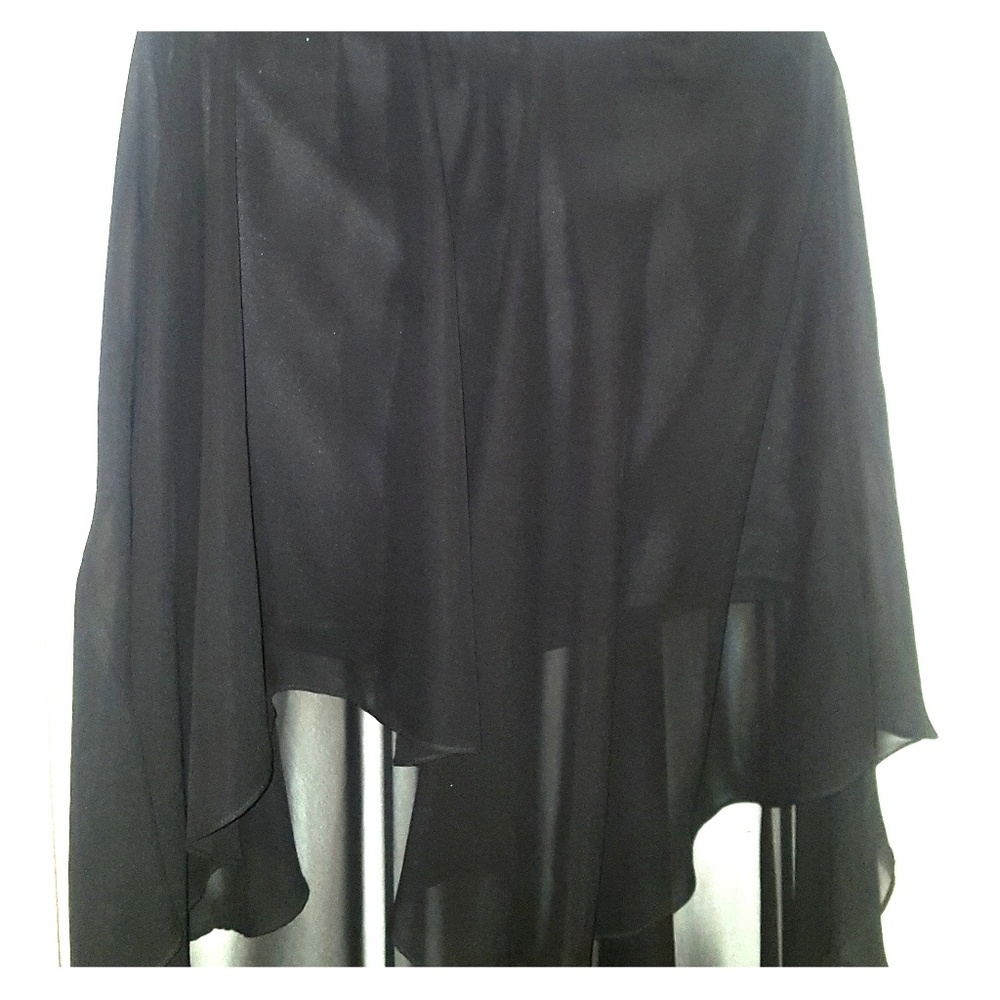 $10  {Double layered skirt}  #bundleandsave